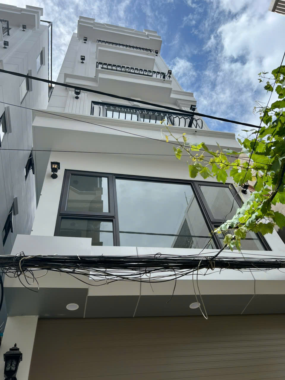 NHÀ MỚI – XUÂN ĐỈNH –  GẦN MẶT PHỐ - THÔNG CÁC NGẢ - CHỈ VIỆC VỀ Ở.
